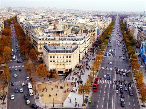 A fixture on the list of the french capital's top attractions, it is visited each day by nearly 300,000 people, who come to admire its majestic monuments, enjoy a shopping spree, or get caught up in the excitement of the major festive events. Champs- Elysees - Beautiful place to visit in Paris | Tobias Kappel