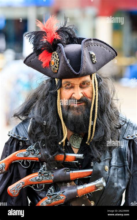 Black Beard Pirate Hi Res Stock Photography And Images Alamy
