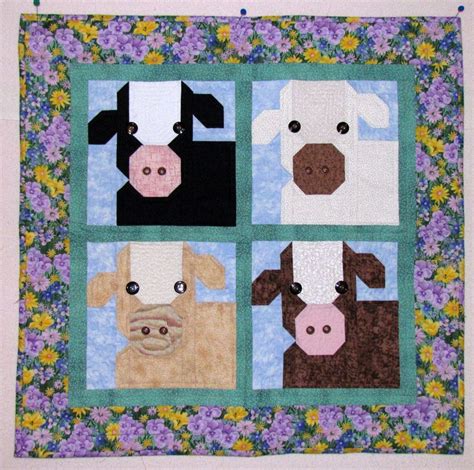 Pin By Jennifer Huebner On Sew Me Animal Quilts Barn Quilt Designs