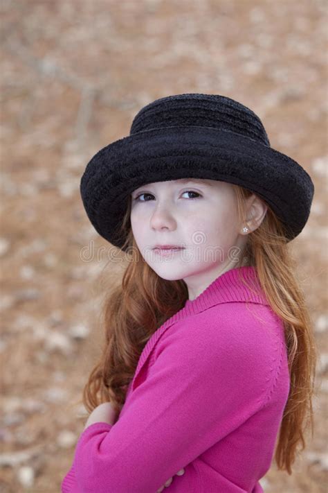 Menina Dos Anos De Idade Do Redhead Sete Foto De Stock Imagem De