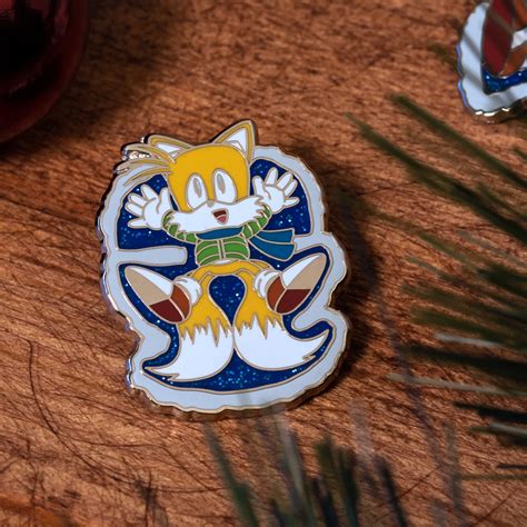 Pin Kings Sega Classic Sonic The Hedgehog Christmas Enamel Pin Badge