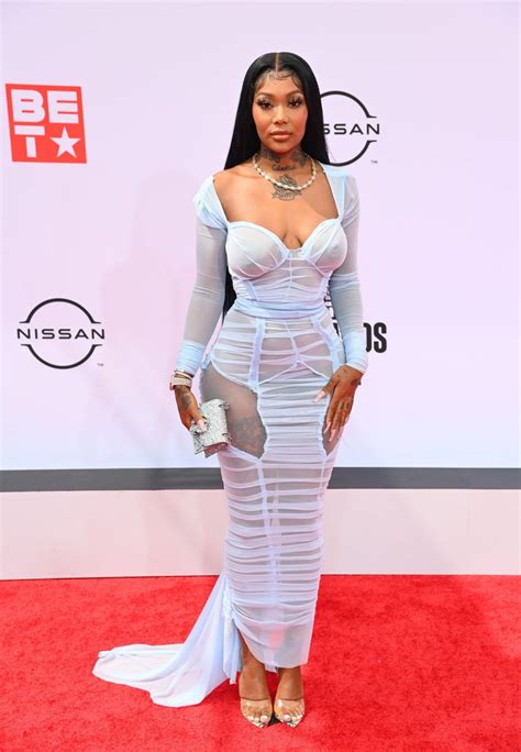 Summer Walker Flaunts Her Nude Tits At The Bet Awards Photos Video Favorite Celebs