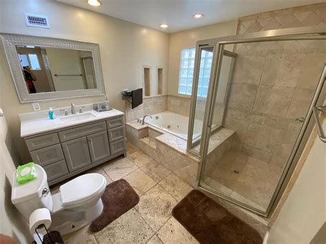 Huge Private Master Bedroom W Full Private Bathroom Jacuzzi Bath And Tv