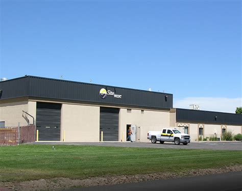 Warehouse And Office Buildings For Commercial And Industrial Use