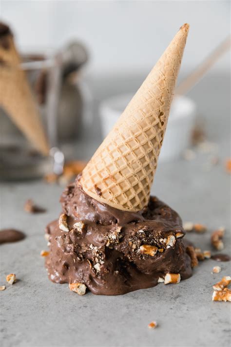 Dark Chocolate Peanut Butter Pretzel Ice Cream