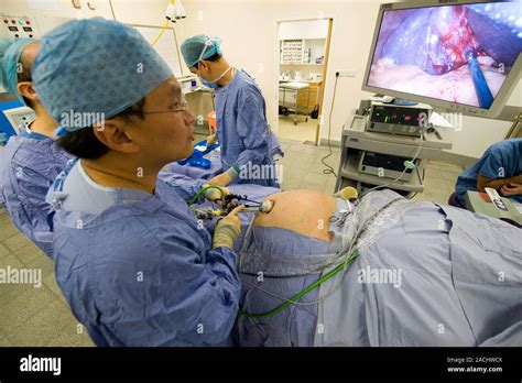 Gallbladder Removal Surgery Surgeons Performing Laparoscopic Keyhole