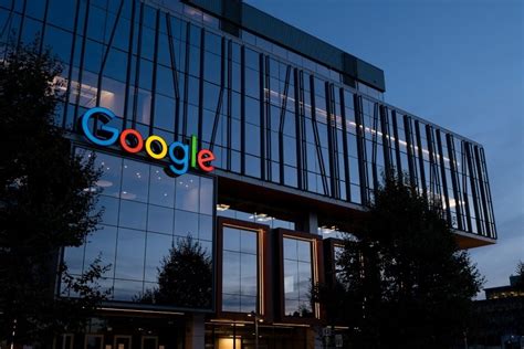 2020] one paper accepted by tip. Google to pushes back employees' return to offices until September 2021