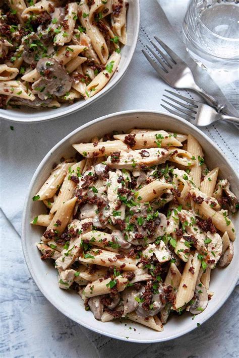 Chicken Bacon Mushroom Pasta | Foodtasia