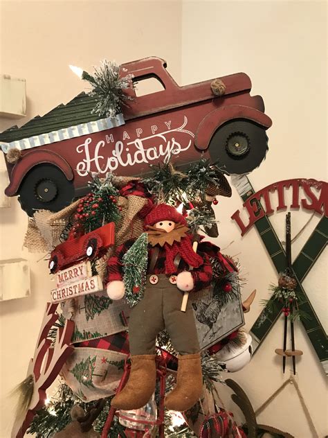 20 Gorgeous Red Truck With Christmas Tree Ideas Sweetyhomee