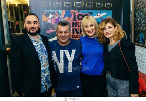 Μάλιστα σε μία χαρακτηριστκή σκηνή η λένα δροσάκη επιτίθεται ερωτικά στον ηλία λέγοντας του θέλω να κάνω το παιδί σου. Επίσημη πρεμιέρα για την ελληνική ασπρόμαυρη ταινία "Too ...