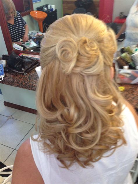 Half Updo For The Mother Of The Bride Mother Of The Bride Hairdos