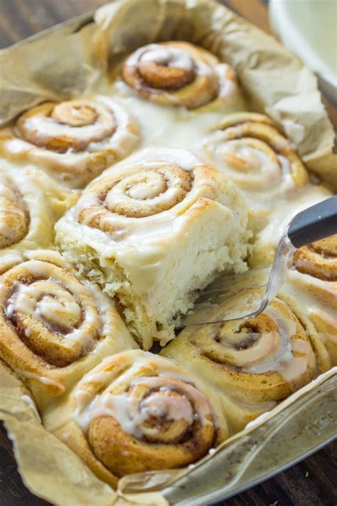 These are the classic cinnamon rolls different from the cinnamon rolls i posted a while ago, which are using whipped egg whites and cinnamon as filling and a butter based dough. Quick 45 Minute Cinnamon Rolls | The Recipe Critic ...