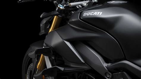 Moto News Ducati Streetfighter V4 2021 Euro 5 E Colorazione Dark
