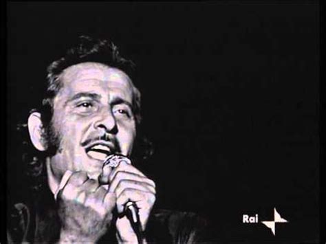 Nel blu, dipinto di blu (volare) (1958). Domenico Modugno in Tu si na cosa grande. Live - YouTube