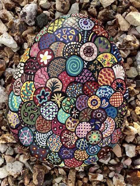 Circle dot quilt. | Love painting, Painted rocks, Paint party