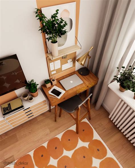 Desk In A Living Room Vie Dans Un Petit Appartement Appartement