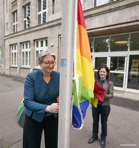 Bundesbauministerium On Twitter Am Internationalen Tag Gegen Homo