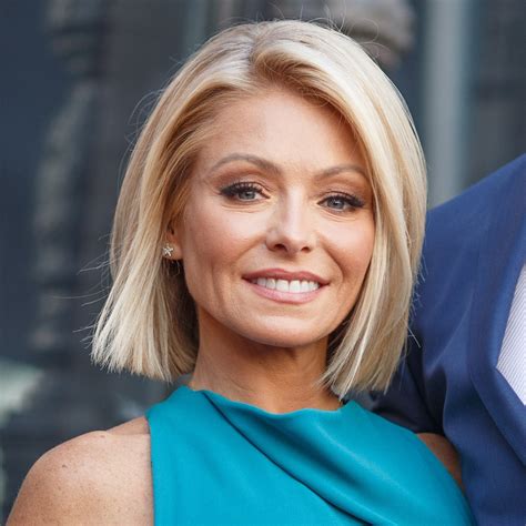 Kelly Ripa Short Hairstyle Which Haircut Suits My Face