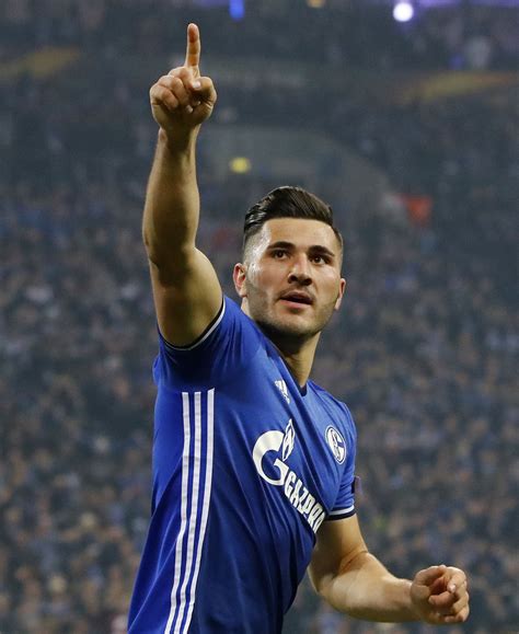 arsenal fans react on twitter to sead kolasinac s schalke performance