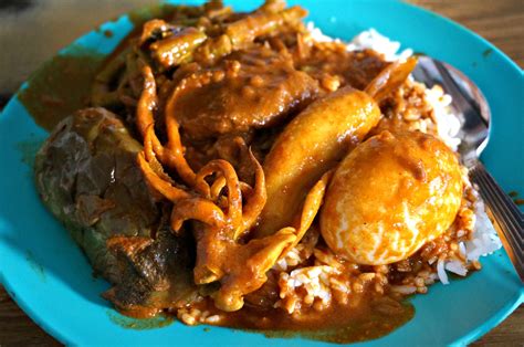 Nasi kandar is a iconic food synonymous with penang island, malaysia. Penang Deen Nasi Kandar at Toon Leong, Argyll Road ...