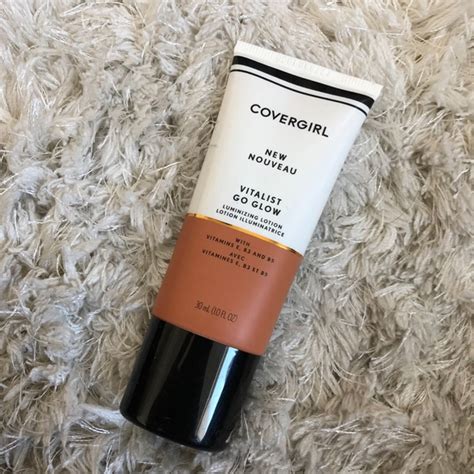 Covergirl Makeup New Covergirl Vitalist Go Glow Luminizing Lotion 2