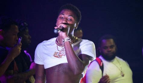 Nba Youngboy Punch A Fan At His Show For Mentioning His Herpes Urban