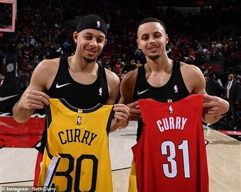 Stephen Curry Will Make Nba History When He Faces Younger Brother Seth