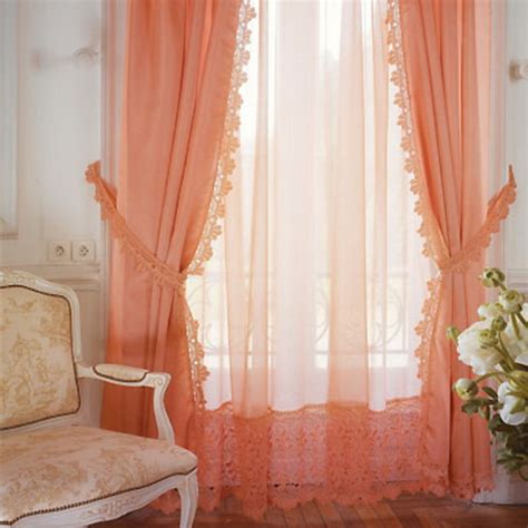When it comes to living room curtain ideas, okin recommends starting with the architecture of the space. How to combine colors and textures in curtains? | Interior ...