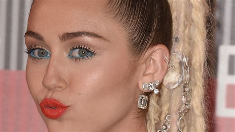 Miley Cyrus Makes Instagram History With Selfie Starring Bollywood Sta