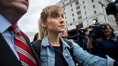 ‘smallville Actress Allison Mack Pleads Guilty In Sex Cult Trafficking