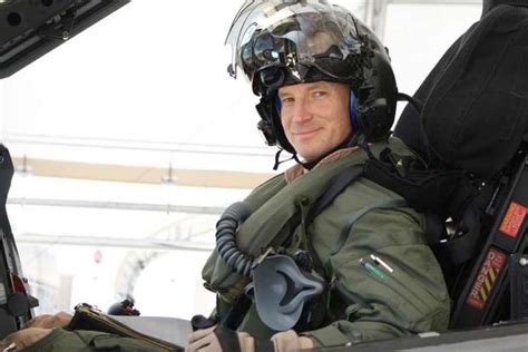 Marine Becomes First Military Pilot To Hit 1000 Flight Hours In F 35