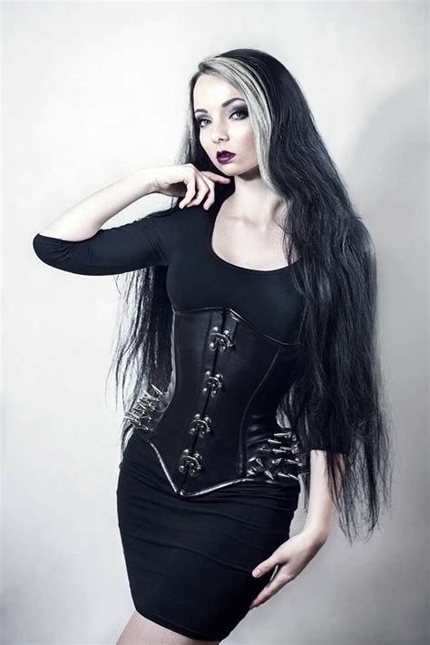 pin by robert anders on witches and things and hot goth girls gothic fashion fashion goth women