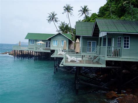 Pulau rawa merupakan salah satu dari gugusan pulau yang indah di laut china selatan di pesisiran laut johor, malaysia. Santai di Pulau Rawa Mersing Johor