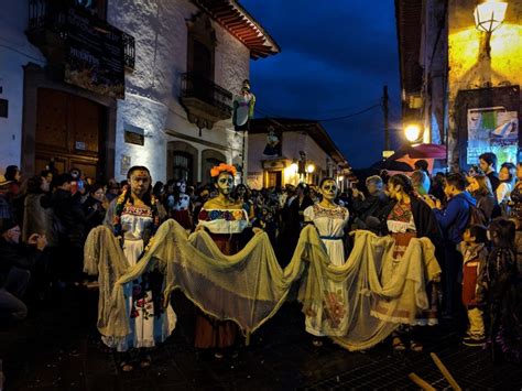 Día De Los Muertos En Michoacán ⭐ México La Cosmopolilla
