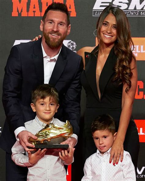 Lionel Messis Stunning Wife Antonella Roccuzzo Shows Support As He