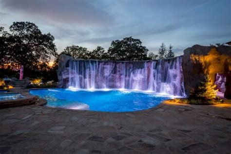 21 Must Haves For Your Dream Pool Pool Kings Dream Pools Luxury