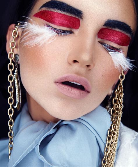 Pin By Anastasija Petruchek On Бьютики Futuristic Makeup Editorial