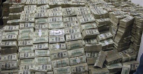 صوت العراق أكثر من 145 مليون دولار قيمة الحوالات الخارجية لمزاد العملة