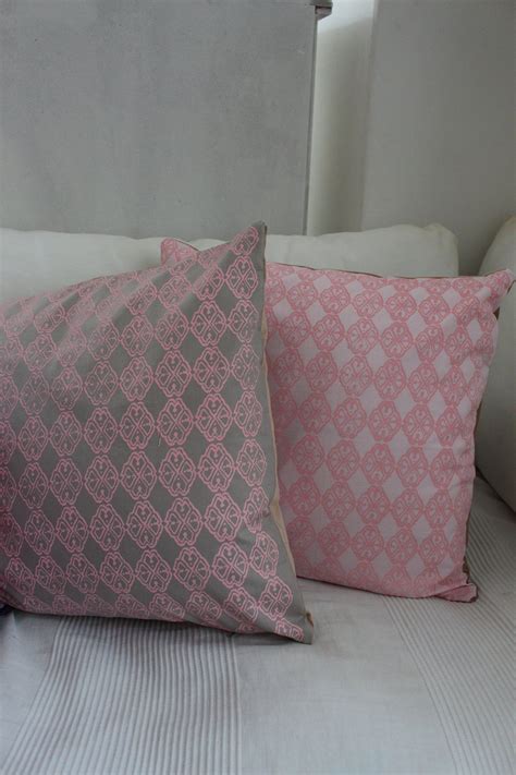 Kissen altrosa mobel turflon online shop. Kissen Altrosa Landhausstil - Rosa Kissen Mit Weissem ...