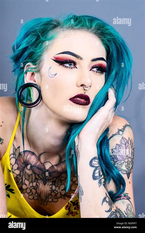 Piercings And Tattoo Girl Hi Res Stock Photography And Images Alamy
