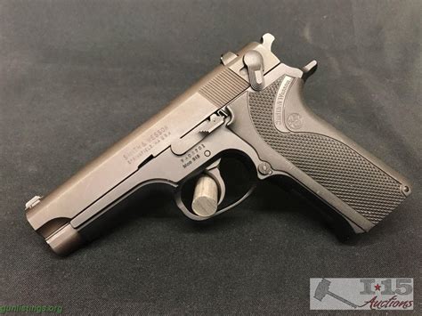 Pistols Smith And Wesson Model 915 9mm