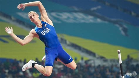 Su padre, scott, también es uno de sus entrenadores. Sam Kendricks astista da 10 e lode