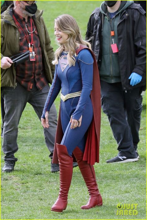 Photo Melissa Benoist Supergirl Tied Up On Set 24 Photo 4538283