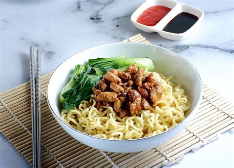Bahkan, di warteg ibu meri juga tersedia nasi merah lho. Adakah Efek Keseringan Makan Mie Ayam? Berikut Penjelasannya