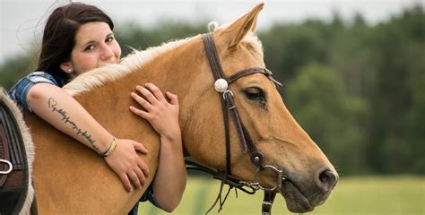 10 Compelling Reasons Why Women Love Horses