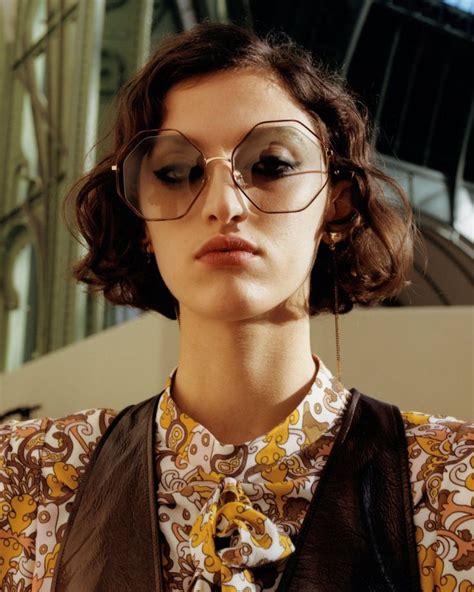 Embrace Wonderland Prints And Poppy Sunglasses For Fw17 Chloegirls Amber Witcomb Backstage At