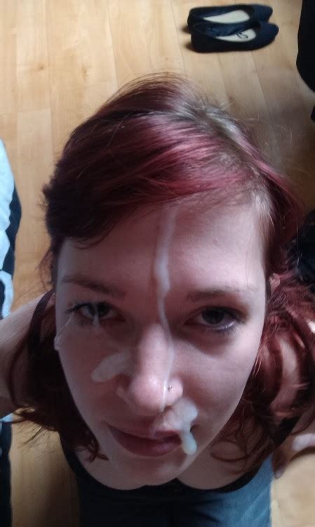 Spermafacials Submissive Girlfriend Waits For The Picture After Her Face Is Sprayed By Thick