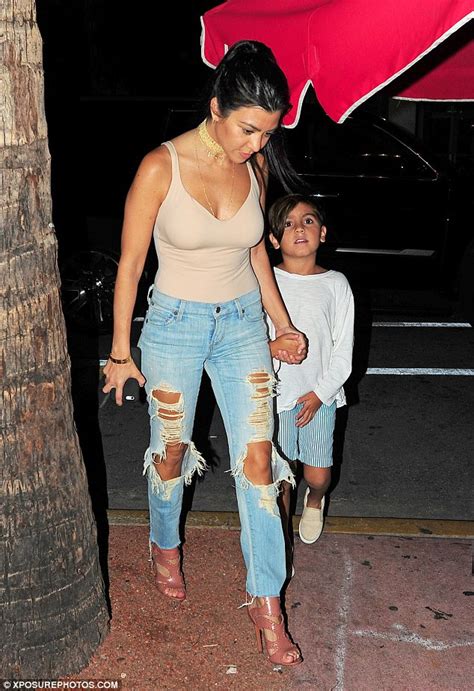 Kourtney Kardashian Dines Out With Her Son Mason In Miami Daily Mail Online