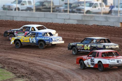 The Total Novices Guide To Dirt Track Racing Axleaddict