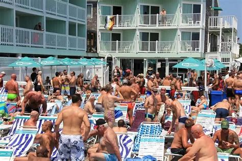 14 Fabulously Gay Friendly And Gay Resorts In Provincetown To Try On Your Next Gaycation